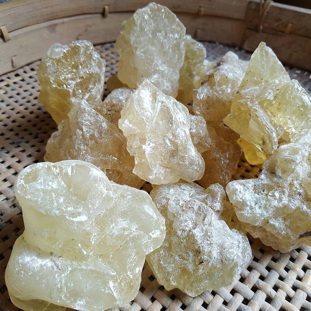 Natural Gums Damar Resins